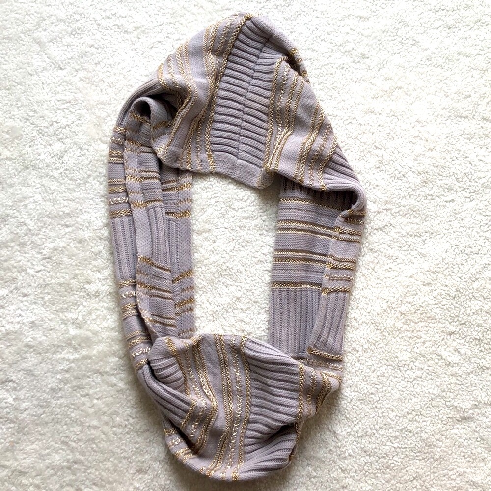 Like new Maurice’s Infinity Scarf